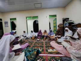 KEGIATAN JAMAAH MASJID AL MUTTAQIIN BATUR SELAMA BULAN RAMADHAN